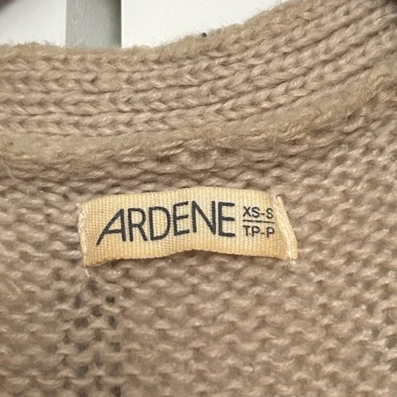 Patterned wool shall - Picture 3 of 3